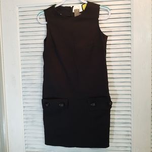 Taylor sleeveless dress. Size 6.
